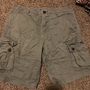 Men size 33 Aeropostale cargo shorts